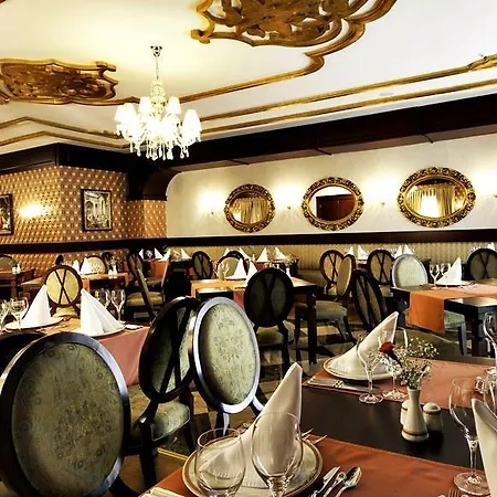 Adalya & Adults Only 5* Side